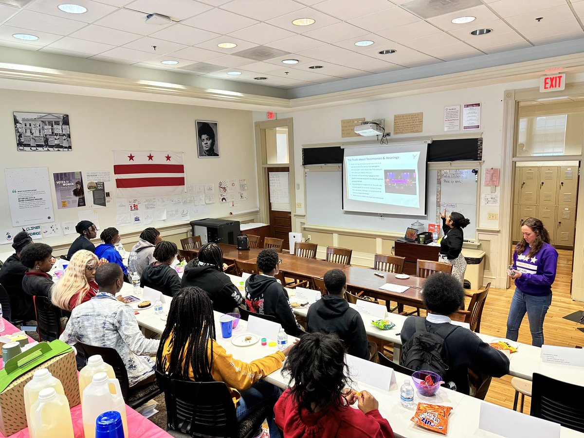 PAVE went to @TMAtalks yesterday afternoon to hype up and help prep students for a hearing with @councilofdc next week! These students have TONS of innovative safe passage solutions to help all DC kids! #StudentPower #GetThereTogether