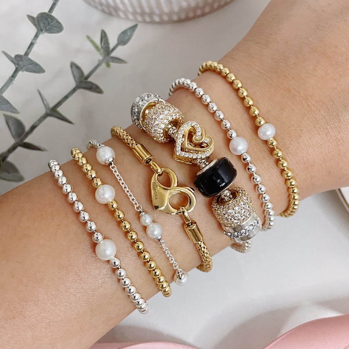 Show mom she's as special and unique as our one-of-a-kind freshwater cultured pearls: to.pandora.net/atPjsA 📷: instagram.com/donna_pandora