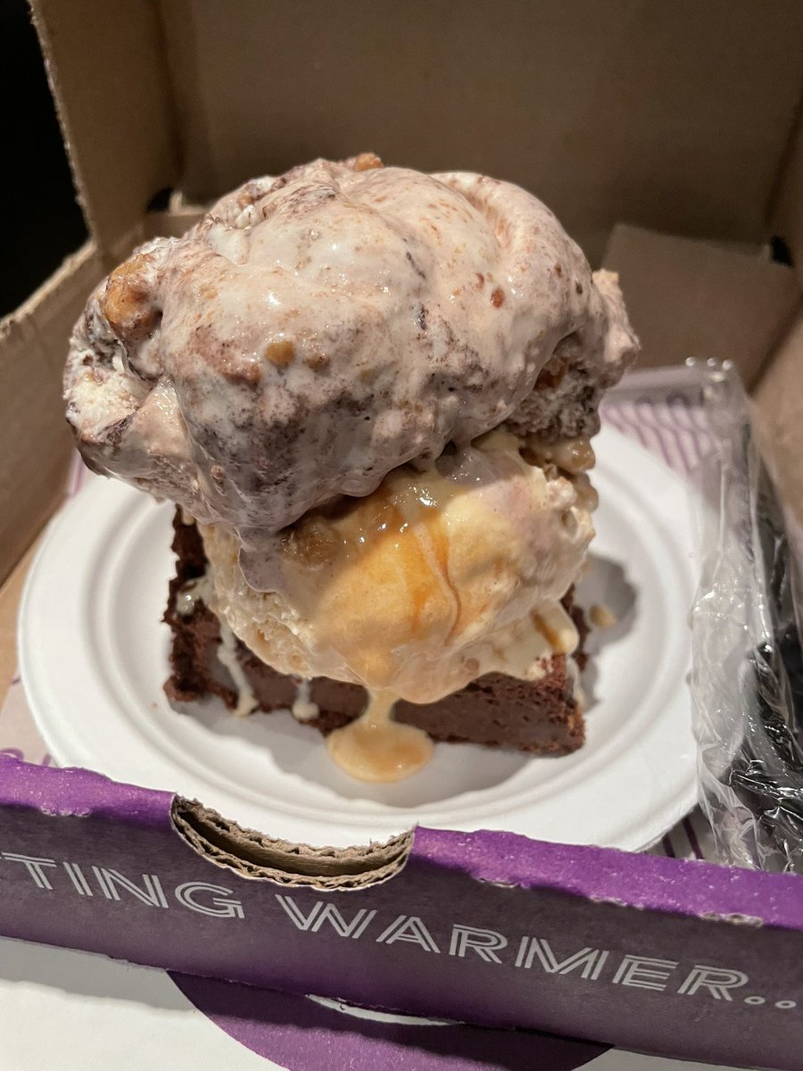 Before the #NFLDraft I said #DaBears taking Rome Odunze 9th would be “gluttonous” since they’d already added offensive playmakers. Also said I’d finish my Thursday night w/ a brownie sundae in support of gluttony if they got him. #Bears @670TheScore @fox32news #AntBites