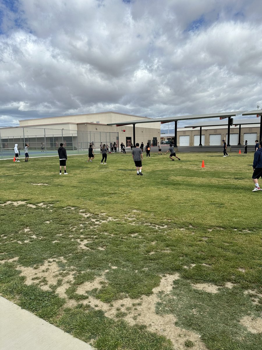 Miss. Norris’ class had a great a great kickball game today. All students organized and playing. 👍🏻👍🏻👍🏻👍🏻👍🏻 #toadpride