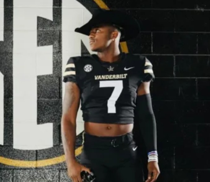 Vanderbilt RB Deago Benson entered the portal. He was a three-star recruit in the 2023 class.