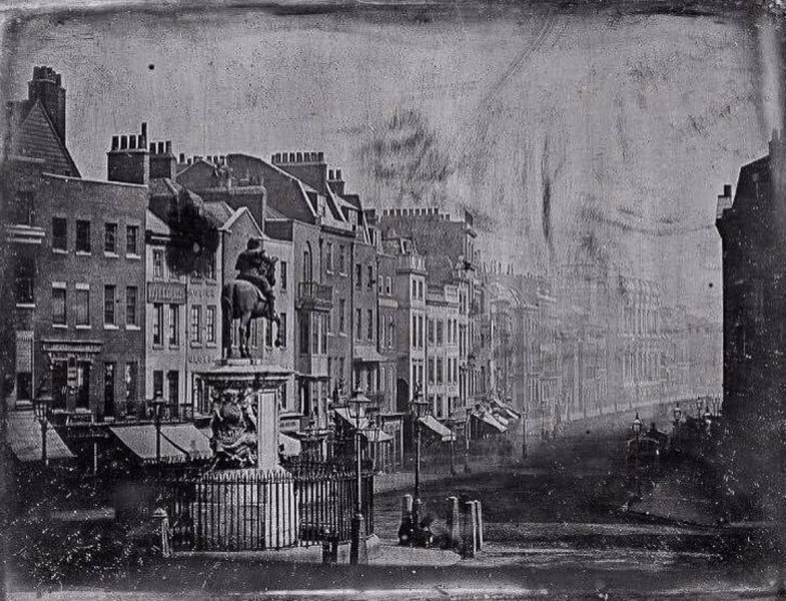 Earliest known photograph of #London. 1839. Down Whitehall from what would later be Trafalgar Square. M. de St. Croix was the lensman. Charles Dickens was 27 when this pic was taken. The Duke of Wellington was still alive, and 70 years old. A real glimpse of #history.