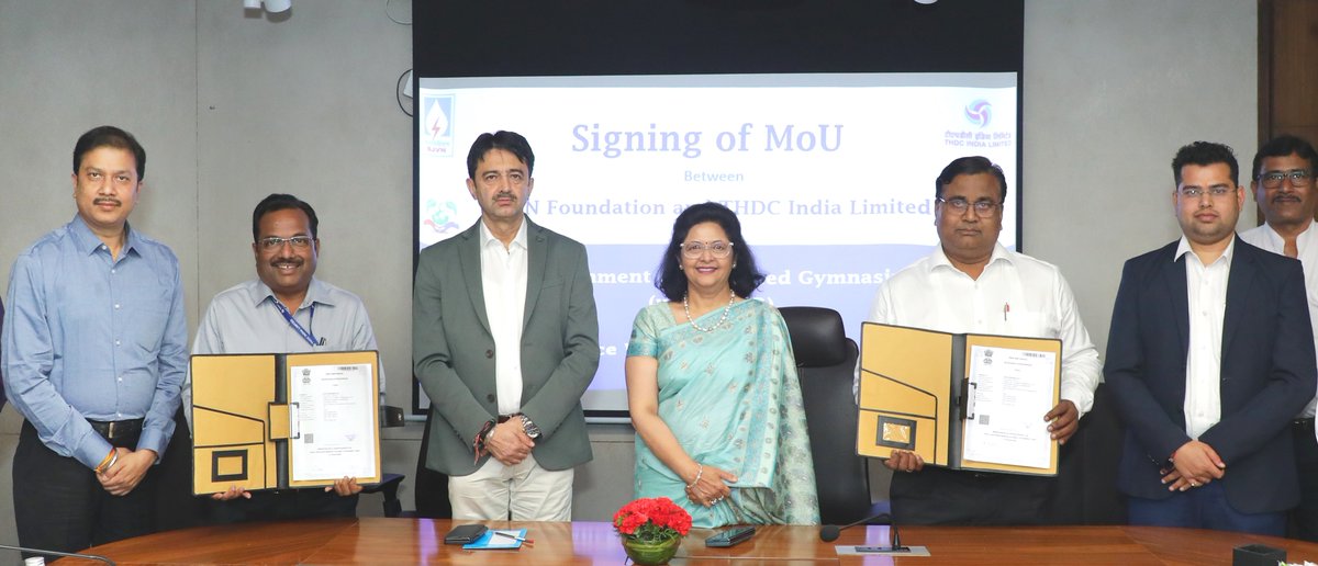 @SjvnLimited signed MoU with @THDCIL_MOP for development of High-Performance Water Sports Academy in Tehri, Uttarakhand in presence of Smt. Geeta Kapur, CMD, SJVN & Sh. Shallinder Singh, Director (Personnel), THDC at New Delhi. #SJVN @power_pib