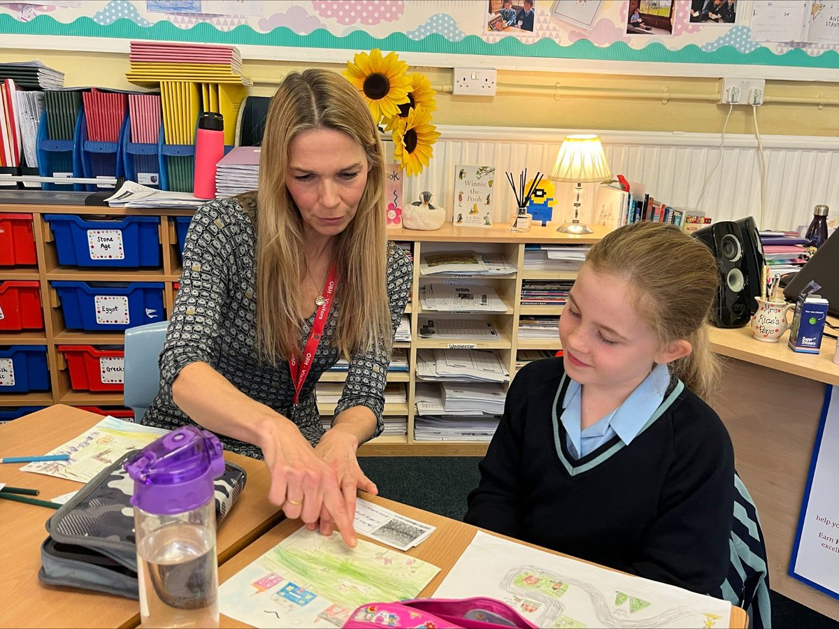 This week, local artist Lucy Grossmith visited our Year 3 children and held an exciting Art Workshop! The children asked a whole host of interesting questions and were proud to show their beautiful artwork. Thank you Lucy 😀 #oldbuckenhamhallschool #artworkshop #prepschool