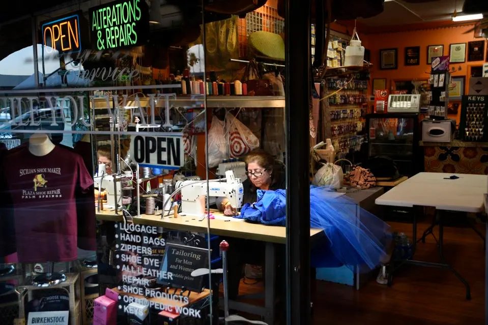 Small Businesses, Which Employee More Than 60 Million U.S. Workers, Are Losing Confidence by @JackJayKelly @forbes Small businesses in the United States are facing a perfect storm of high inflation, rising costs, labor shortages and reduced consumer demand, all of which are…