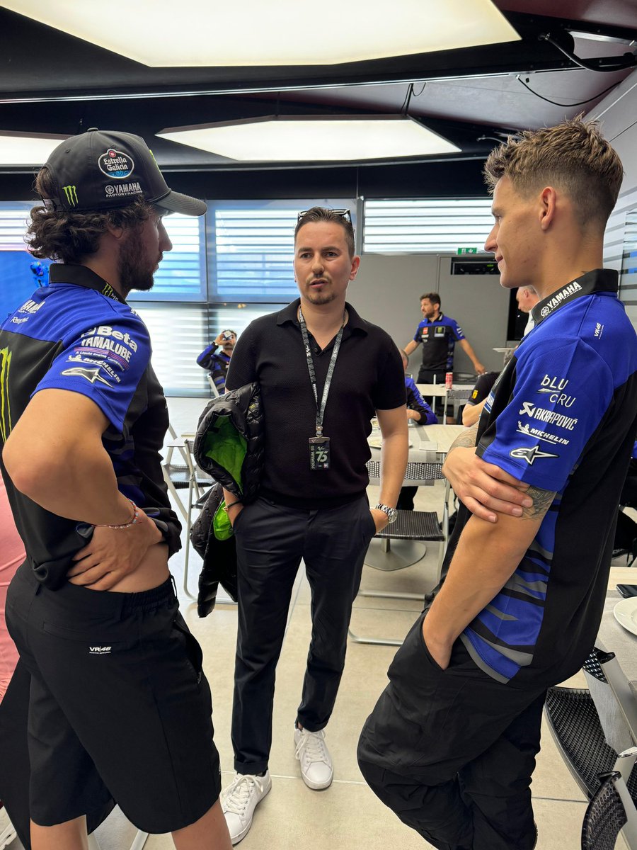 A special visit at our hospitality during lunchtime 🤩

It’s the MotoGP legend who they named the last corner of the Jerez track after: @lorenzo99 😈 😇 

#MonsterYamaha | #MotoGP | #SpanishGP | #FQ20 | #FabioQuartararo | #AR42 | #AlexRins | #JL99 | #JorgeLorenzo