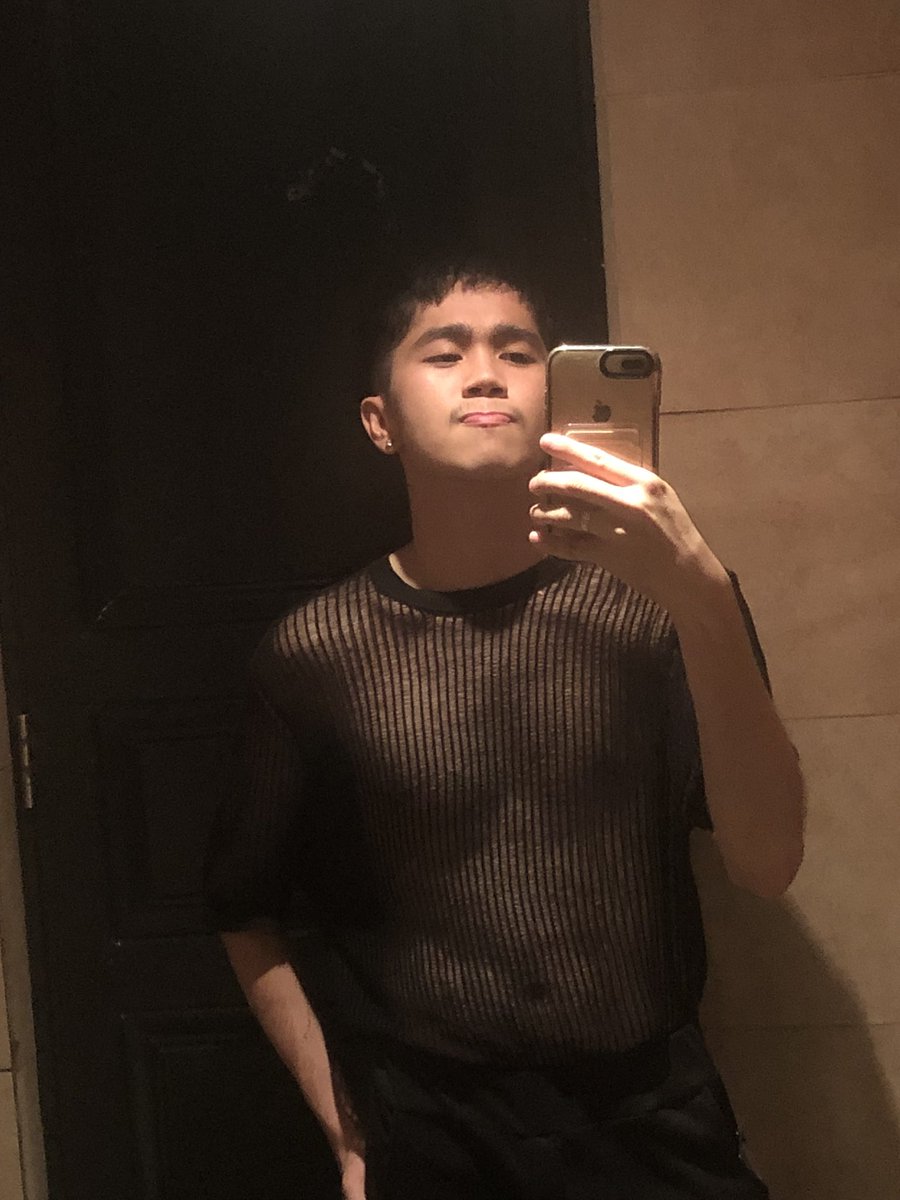 JulsCarable's tweet photo. uhm.. https://t.co/dPXb8Dx0wG