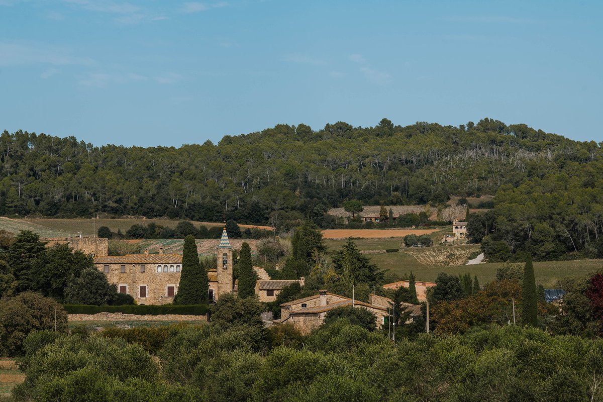 🚵 Vols descobrir noves rutes per on sortir d'excursió aquest cap de setmana? Avui et recomanem la 'Ruta al peu de Gavarres' per conèixer l'entorn de #Madremanya! 😃👇🏿

👣 7,46 km      📈  135 m   🚦  Moderada    ✅ Circular

👉🏽 turismegirones.cat/activitat/al-p…

#turismegirones