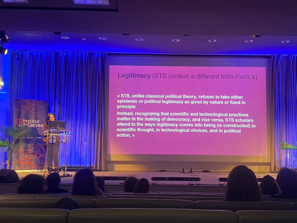 neurodaniela's tweet image. Anna Zielinska is giving a philosophical perspective on the scientific &quot;quest&quot; for knowledge and how in order for science to be trusted, it needs to be democratic.

#ThePowerOfInclusion