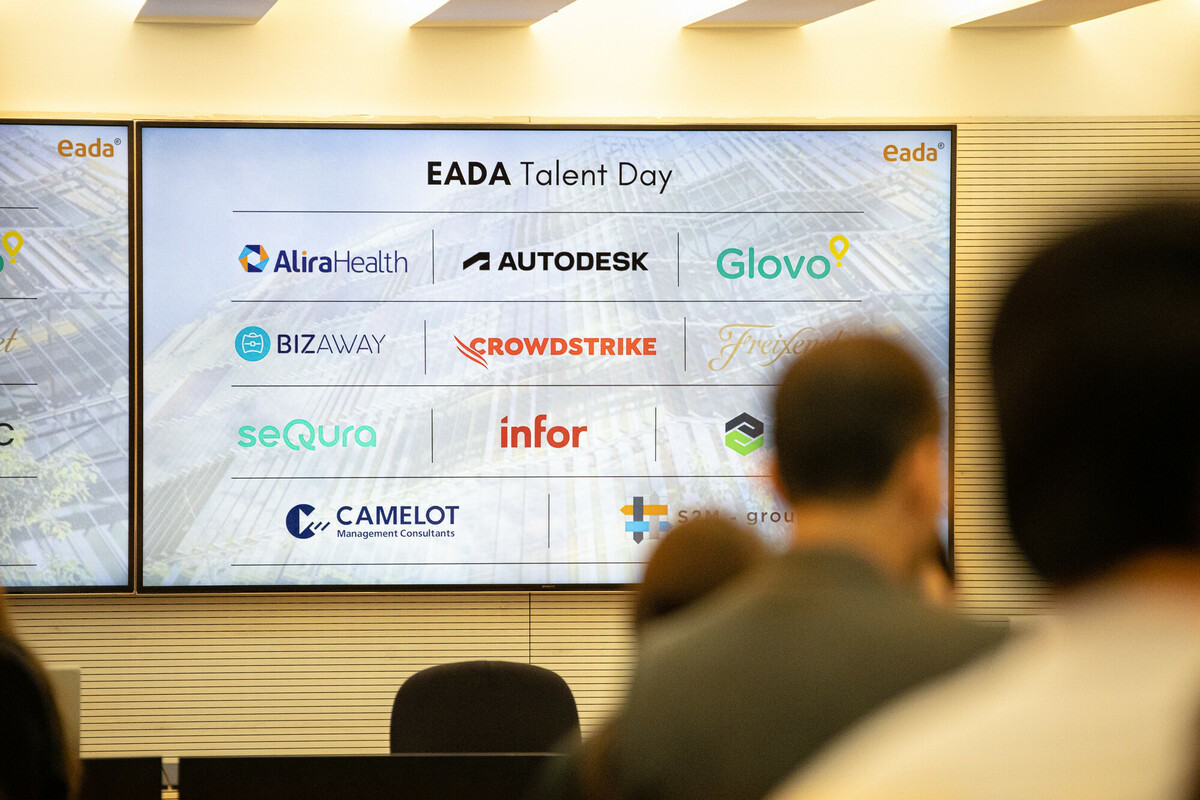 🚀 At EADA Business School we promote industry connections at our Talent Day! Last week, our Masters and MBA students had the opportunity to interact with a wide range of companies from different industries! 🌟