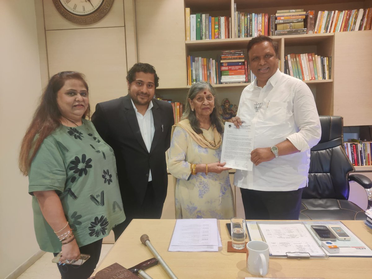 IMPORTANT NOTE FOR ALL:
Our Mrs Hemal Mehta (SERA), Mr. Trivankumar Karnani (MNCDF) & Mrs. Anandini Thakoor 
 ( Khar Residents Association)  met our MLA Mr. Ashish Shelar today and expressed their objection to the proposed design of the Khar East-West Elevated Bridge project as…