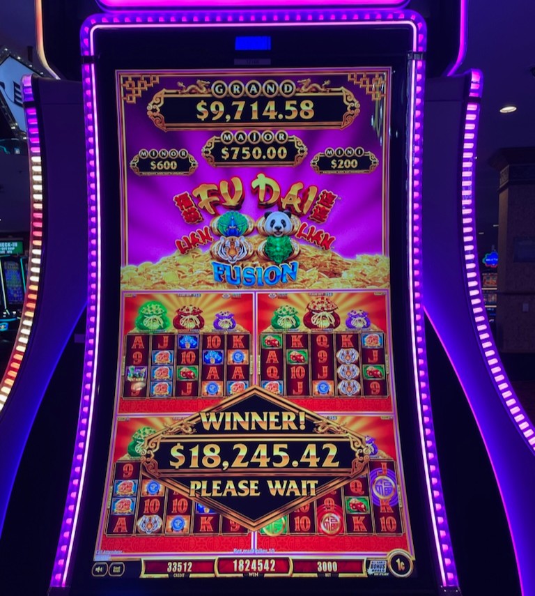 We've got a winner! 🎊👏 Check out this incredible moment when $18,246 was won on Fu Dai Fusion. The excitement is real, and it's all happening at Sam’s Town! Who’s feeling lucky?