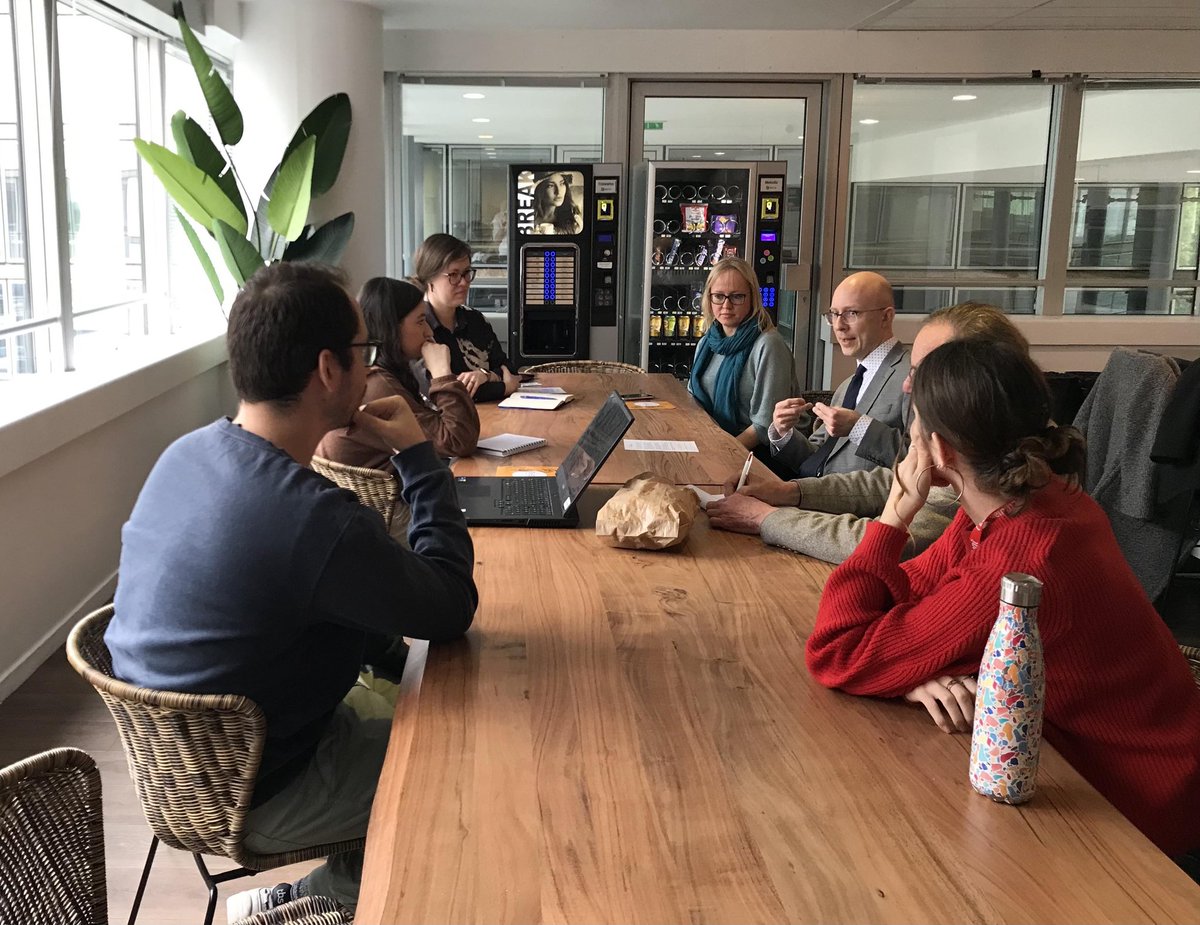 L'Ajéduc a rencontré M. Peter Pedak, directeur du Lycée français de Tallinn et Mme Jaanika Lillemaa, du ministère estonien de l'Education et de la recherche 🇪🇪 À bientôt pour de prochaines rencontres !