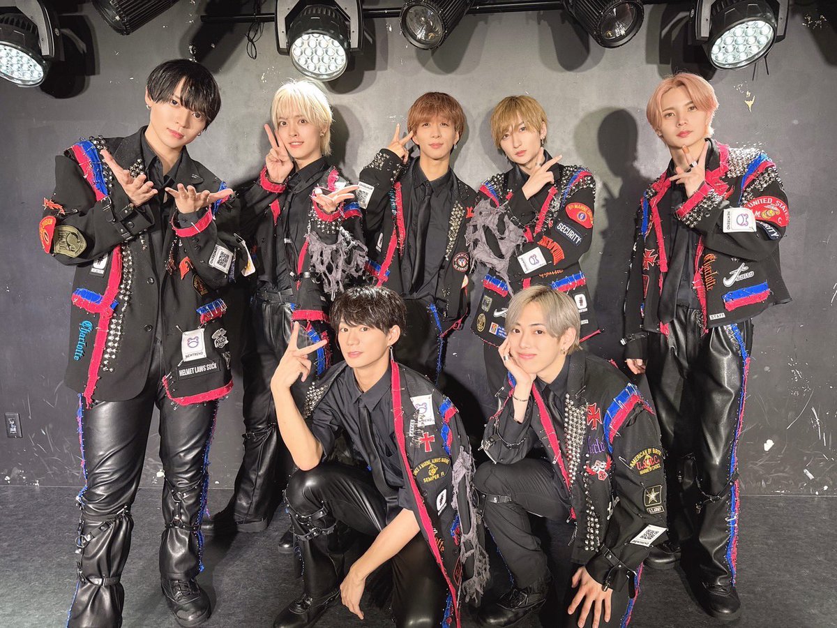 NEWTREND_JP's tweet photo. 本日単独ライブありがとうございました！！
無事、動員ミッション５０人達成することができました！皆様本当にありがとうございました✨
dance practiceは4/29 21:00に公開されます🐸

また本日00:00よりJINのソロ曲、「ありふれたウタ」が各種SNSより配信スタートいたしました！たくさん聴いてください🎧

#NEWTREND #にゅーとれ