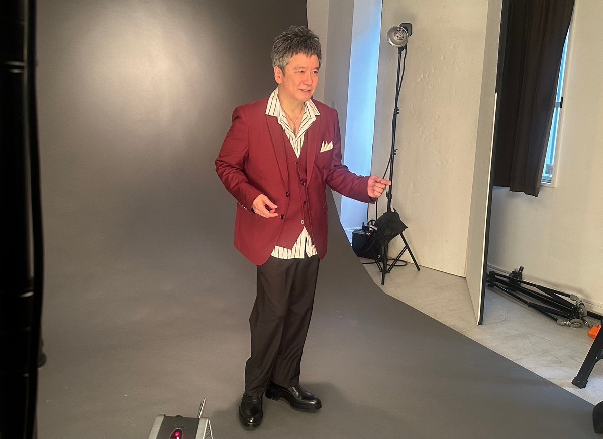kazz_nishikiori's tweet photo. 写真撮影の日でした。
カメラマンはNAITOさんです。
笑いの尽きない半日でした。
一杯撮ったので、アクスタにもなるかなぁ・・・
ま、楽しみです。^ ^
チョモのQちゃんは、おフランス🇫🇷から、戻って来たかなぁ・・・
#Qちゃんフランスへ行く https://t.co/uULkFmxtFe