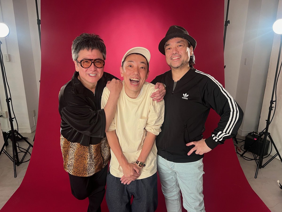 kazz_nishikiori's tweet photo. 写真撮影の日でした。
カメラマンはNAITOさんです。
笑いの尽きない半日でした。
一杯撮ったので、アクスタにもなるかなぁ・・・
ま、楽しみです。^ ^
チョモのQちゃんは、おフランス🇫🇷から、戻って来たかなぁ・・・
#Qちゃんフランスへ行く https://t.co/uULkFmxtFe