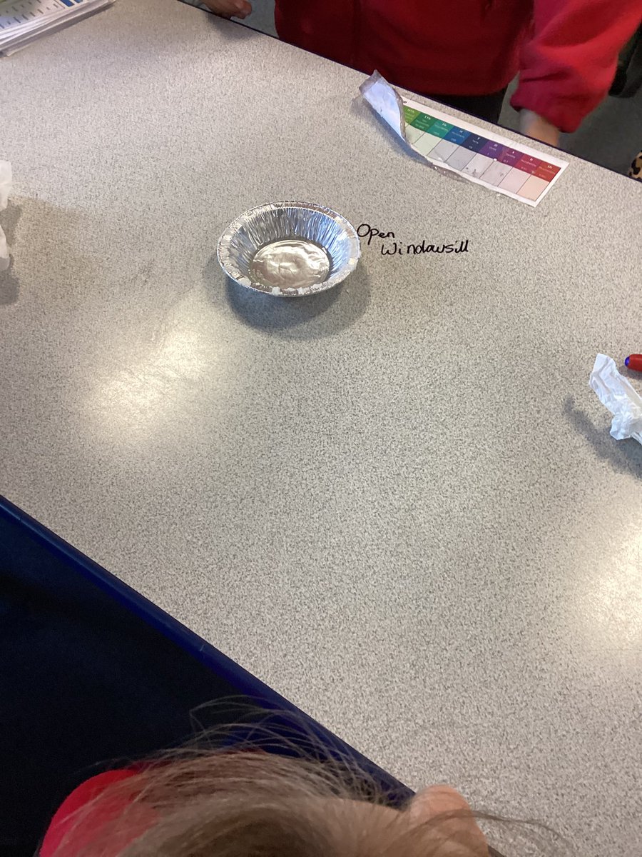MoorlandsHudds's tweet image. Year 5 have been experimenting with salt water solution to see what the best condition is for evaporation. Here are a few of the results from the different conditions. Which one do you think was the best condition? #MPSScience #MPSYear5