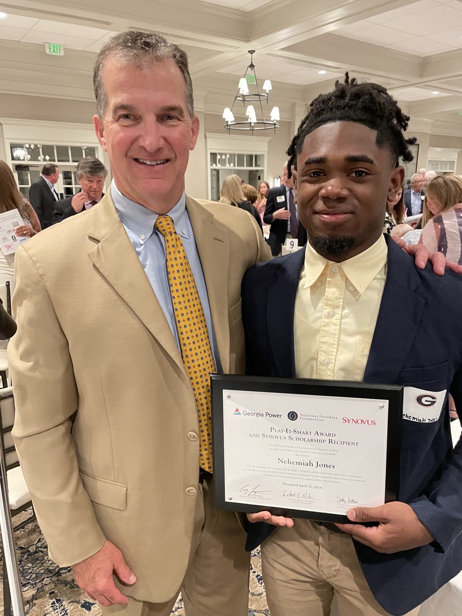 Congrats to Nehemiah Jones! He received a $2000 Synovus Play It Smart Scholarship at the UGA Chapter of the National Football Foundation Hall of Fame Banquet!