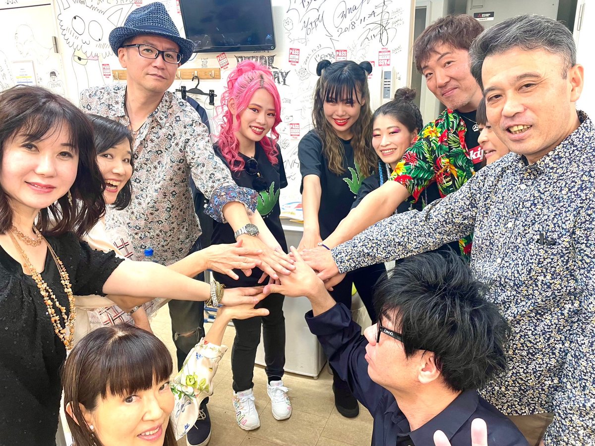 SkipBeats2's tweet photo. 週末『Skip Beats ワンマンLive「騒がしい春の戯れ」』が無事終演いたしました。

当日はお足元の悪い中、
たくさんの皆様にお越しいただきまして、本当にありがとうございました。 https://t.co/86Gho8KQB8