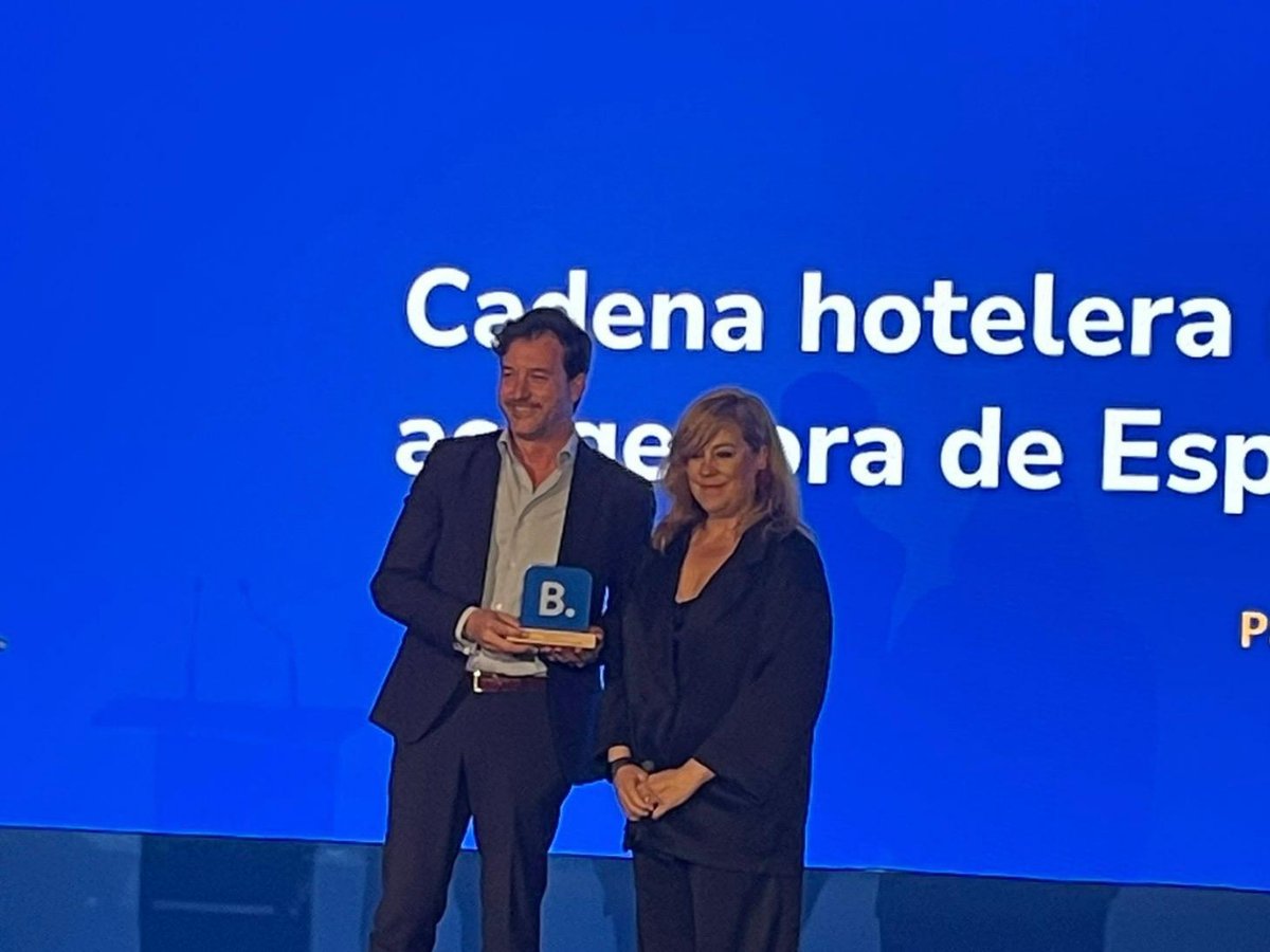 ¿Sabías que Paradores ha sido elegida la cadena hotelera más acogedora de España? 🙌 Los premios Traveller Review Awards 2024 reconocen el compromiso con ofrecer un servicio y hospitalidad excelentes Lee toda la información👉paradores.es/es/paradores-e…