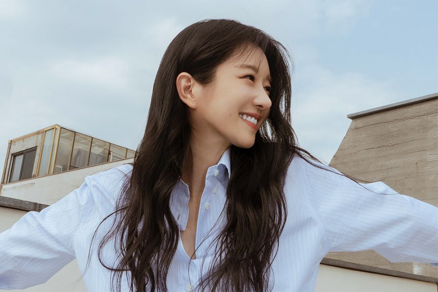 soompi's tweet image. #SeoYeJi Launches Personal Instagram Account
soompi.com/article/165748…