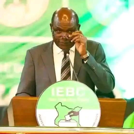 Wafula Chebukati..... Ladies and gentlemen, we haven't received the final results from Imenti North ⬆️.....