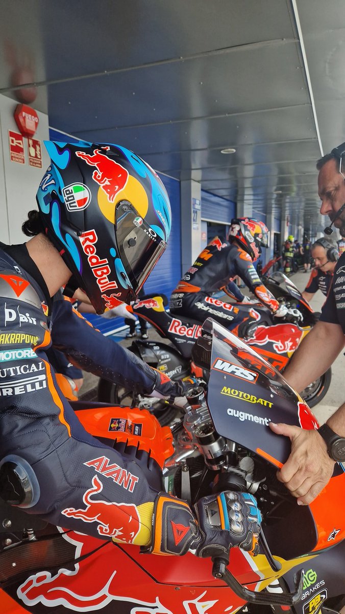 🏁 #Moto2 PRACTICE 1
🇪🇸 #SpanishGP 

1️⃣9️⃣ Celestino Vietti ⏱️ +1.039
2️⃣7️⃣ @Denizoncu53 ⏱️ +1.804

| #GivesYouWings | #ReadyToRace | 
@MotoGP | #AjoMotorsport | #AjoFamily |