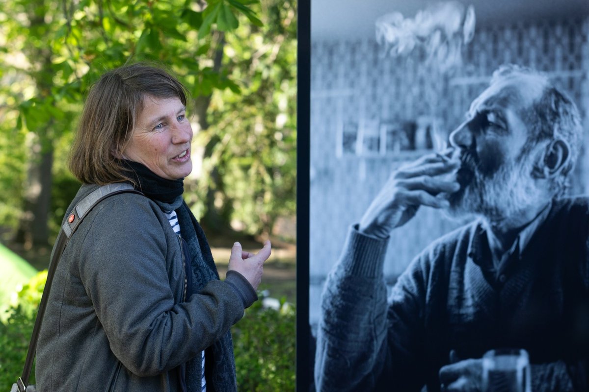 📸 [IDÉE SORTIE] 𝗣𝗹𝗼𝗻𝗴𝗲𝘇 𝗱𝗮𝗻𝘀 𝗹'𝗵𝗶𝘀𝘁𝗼𝗶𝗿𝗲 𝗱𝗲𝘀 𝗯𝗶𝘀𝘁𝗿𝗼𝘁𝘀 𝗹𝗼𝗰𝗮𝘂𝘅. 🖼️ Découvrez l'exposition de photos 'Claude Lesbistrots' par Jodie Way au Parc Bargoin. Une exposition remarquable et emplie de nostalgie d’une époque pas si lointaine... 📍 Parc