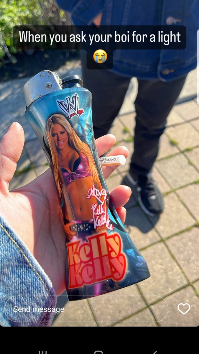 My friend lol'd at my lighter 😅 #KellyKelly