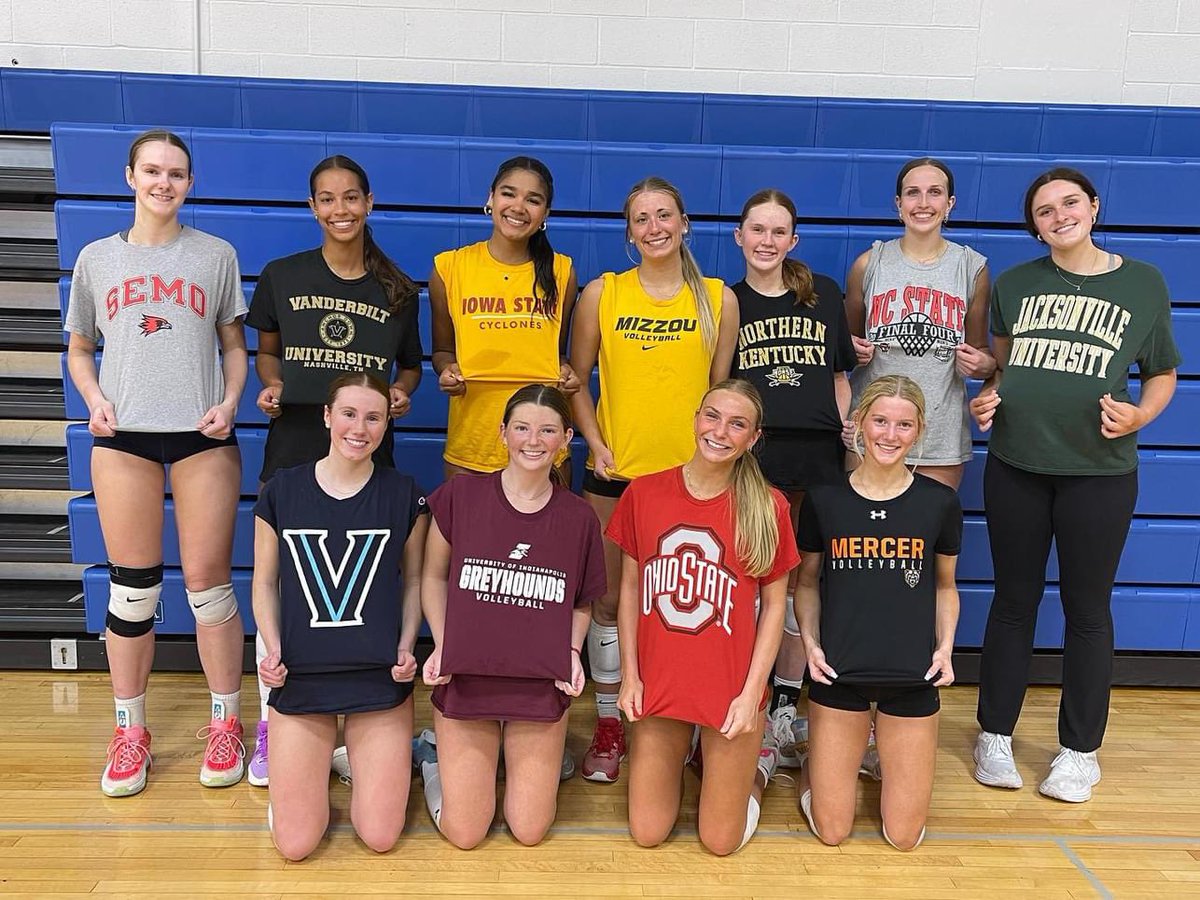 The time is HERE! 

Good luck to 18 Elite as they battle it out at USAV Nationals!!! We are proud of all the hard work you have put in over the years and excited to see what your future holds. You will always be a part of our Rockwood family 💙🥹.