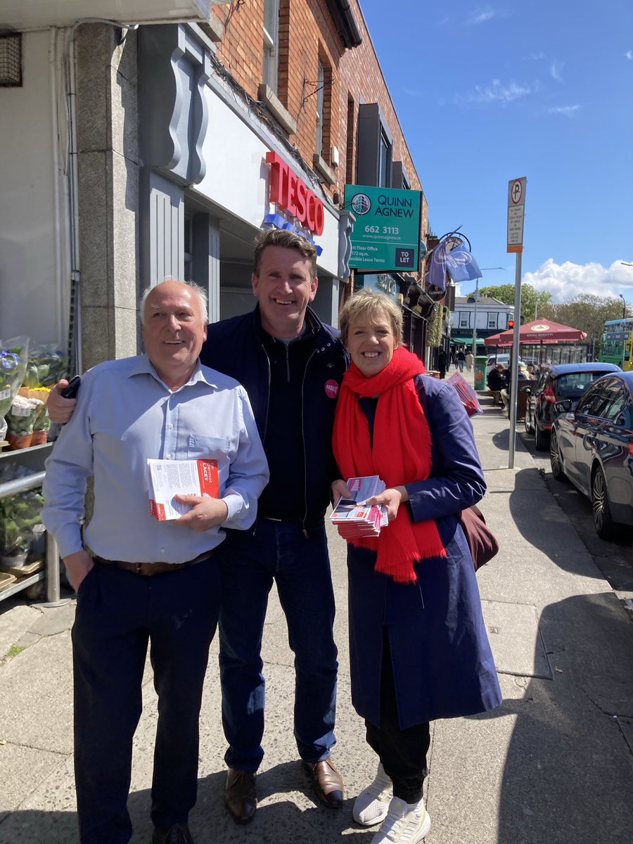 Great to canvass today in sunny #Sandymount - a warm reception for us! With ⁦@LaceyDermot⁩ & our @labour #EP24 candidate ⁦@AodhanORiordain⁩ #ForTheLoveOfDublin