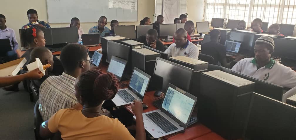 samsonngumenawe's tweet photo. One of the best @openstreetmap #mapathons ever conducted at the Institute of Survey & Land Management facilitated by Spatial People Network.
Thanks to @openmapping_esa
@hotosm
@Shammie_n https://t.co/09g5mdvhhz