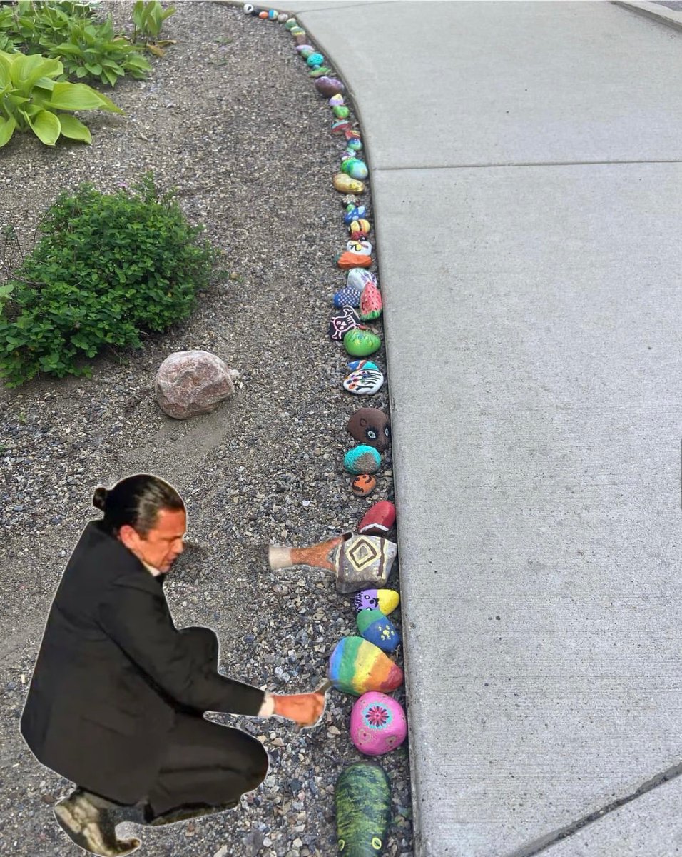 RotaryVillasBdn's tweet photo. Premier Kinew @WabKinew heard about Rota the Rotary Villas painted rock snake & said he just had to add his! Heโs been everywhere lately lending a hand ๐
Please come back and see what Rota looks like at the end of this summer!
#seniorlivingfacility #premierkinew #bdnmb https://t.co/0qN2gIEFo2
