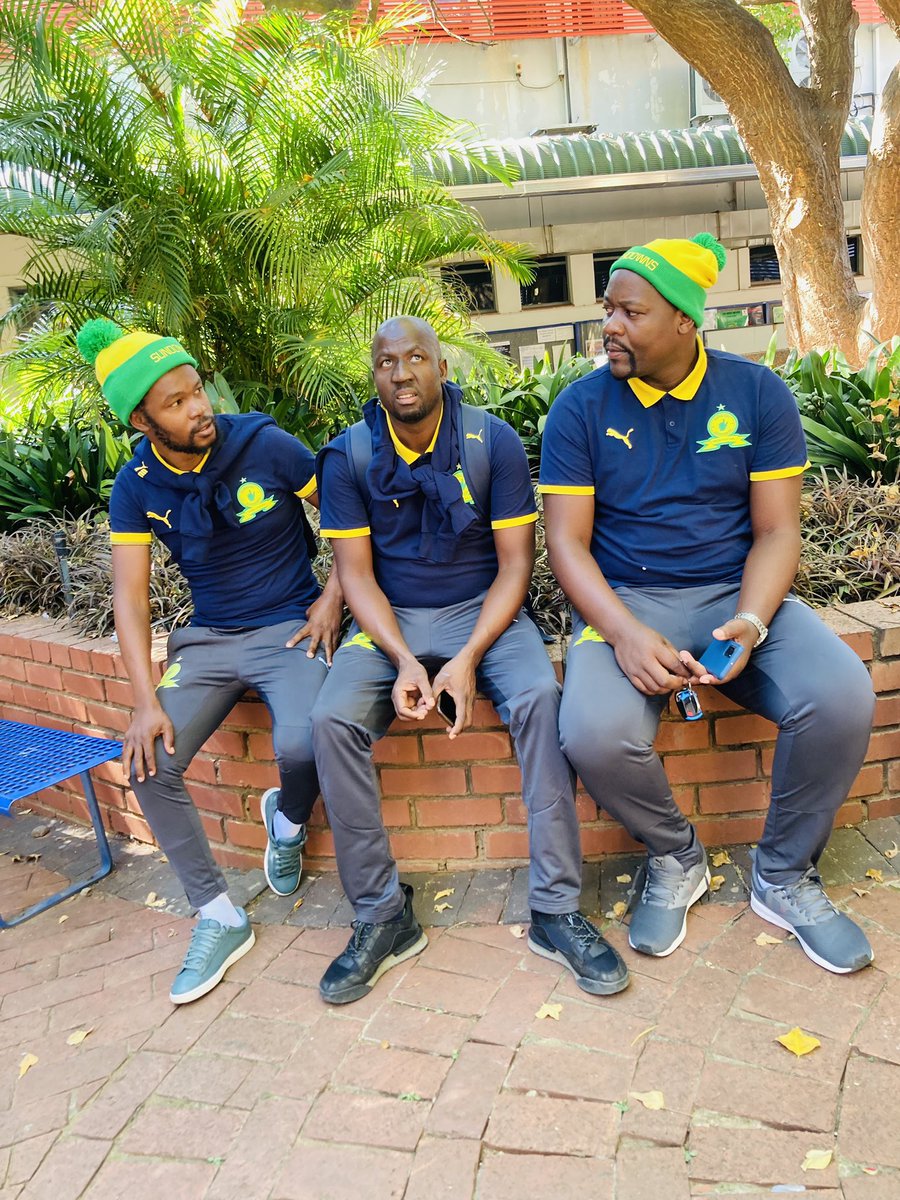 general_mphoski's tweet photo. Mamelodi Sundowns day this!!!…We ready to harmonious sing our Yellow Nation melodies as we desirably properly our beloved Yellow Champs of @Masandawana to an impressive final-securing victory…Oh boy!!!#Sundowns 💛💚🏆⚽️🥇🔥🥁👆🏾🙌🏾👌🏾👏🏾🙏🏾 https://t.co/Za0RlRUxw8