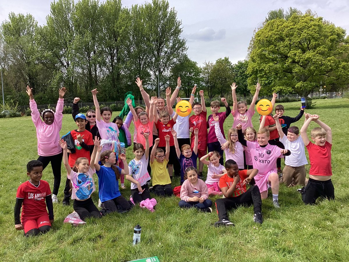 Dosbarth Severn (Y4) completed the Race for Life challenge this afternoon! Well done to everyone involved! We are so proud of you!💕💓#stdavidsciwSevern #stdavidsciwHealthandwellbeing @raceforlife #CancerResearch
