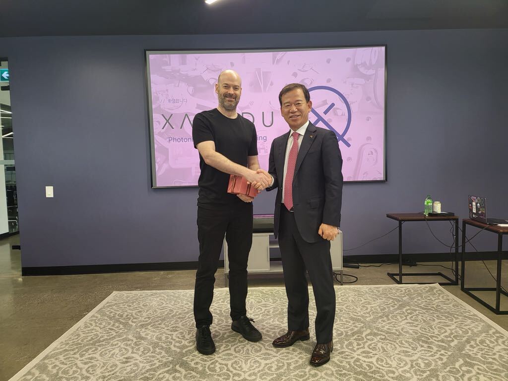 Last week, we had 19 CEOs of asset management companies from the Korea Financial Investment Association (한국금융투자협회 KOFIA) visit Xanadu HQ. Pictured below to the right is Xanadu Founder and CEO, Christian Weedbrook (@_cweedbrook) alongside KOFIA Chairman Yoo-Seok Seo