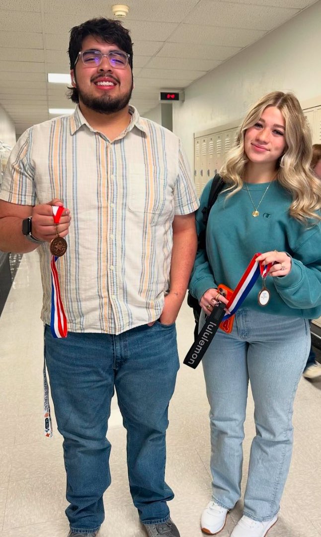 dumashstx's tweet image. Good luck to @andrewithans @kamrynlong12 at the UIL Regional Academic Meet at @texastechuil in Lubbock! You got this!!! #mathmatics #numbersense #editorial #writing