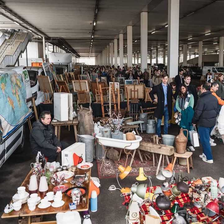 The Giant London Flea Market returns to Here East 🛍️ This Sunday, visit London’s largest indoor flea market. Head down to the Here East Canalside after to indulge in delicious meals, refreshing drinks, and fun activities. ⏰ Sun, 28 April, 10am-5pm 📲eventbrite.co.uk/e/the-giant-lo…