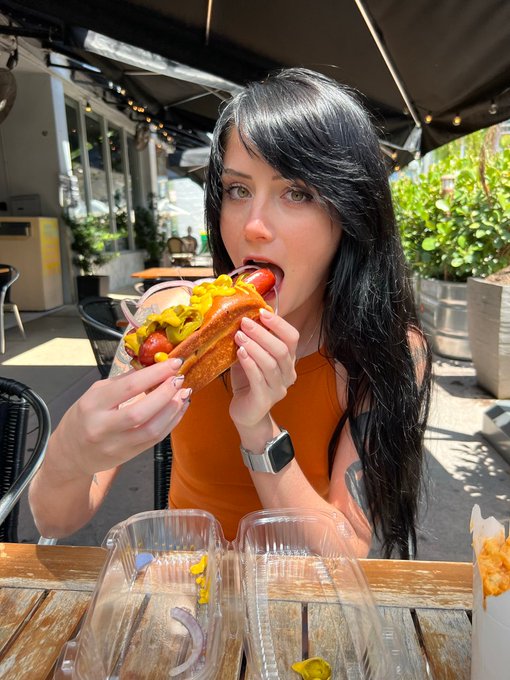 Glizzy Gobbler! https://t.co/0CpzdgFAgx