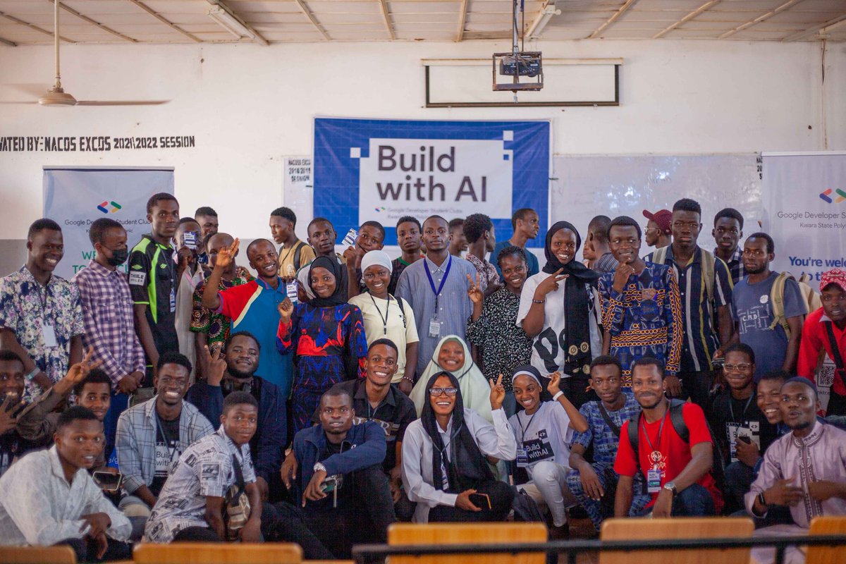 🚀 Yesterday was an incredible experience at the Build with AI event hosted by @GDSC_KP! 🌟 Had the privilege to dive deep into the topic of 'AI in Frontend Development: Streamlining Workflow.' 💻✨