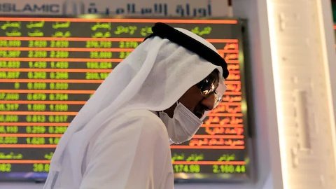 BREAKING 🚨: 

Abu Dhabi index rises on Yahsat and Bayanat merger, while Dubai's index declines.