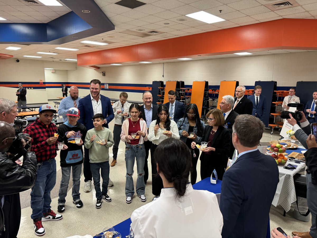 MomsRising tweet media