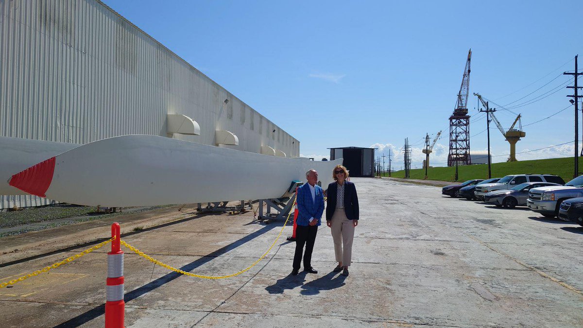 Visiting Avondale Global Gateway in Louisiana, shown around by site operator @tparkerhost's Jeff Keever. The site, a former shipyard, hosts @gulf_wind, a company that tests and repairs wind-turbine blades and will be expanding into manufacturing blades here.