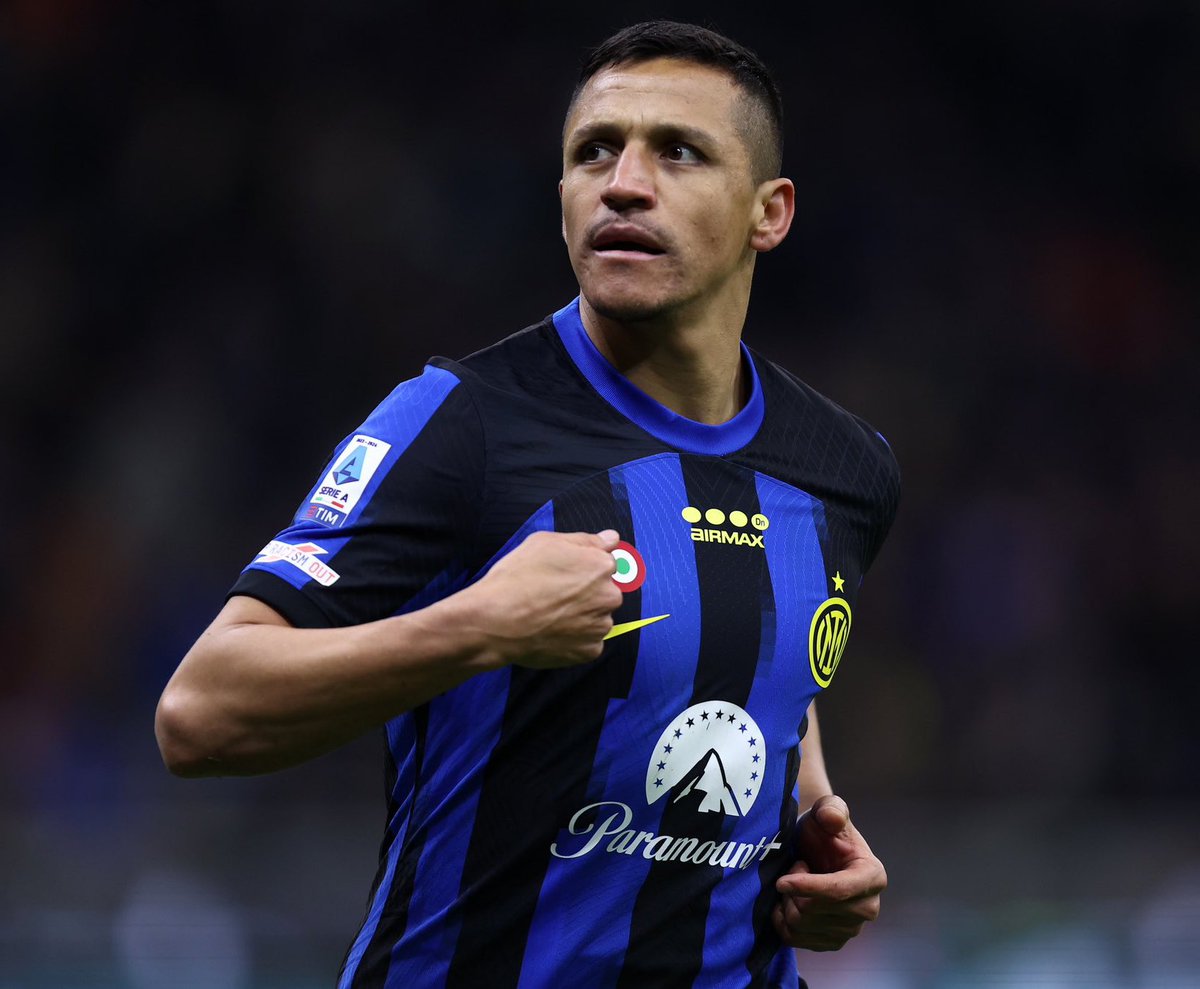 🚨🇨🇱 #River y #Flamengo se contactaron en los últimos días con el entorno de Alexis Sánchez. ➡️ Es prácticamente un hecho de que no renovará su contrato con el #Inter. *️⃣ #Udinese sueña con su regreso y el #GalatasaraySK también lo sigue de cerca.