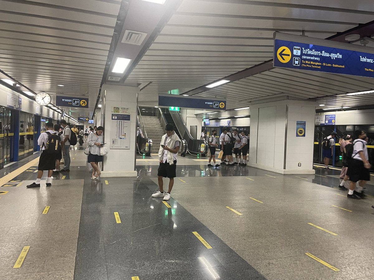 Why a sense of déjà-vu when riding the Bangkok MRT underground rail for the first time? Because it’s financed by #JBIC and is based on the Tokyo network, of course.