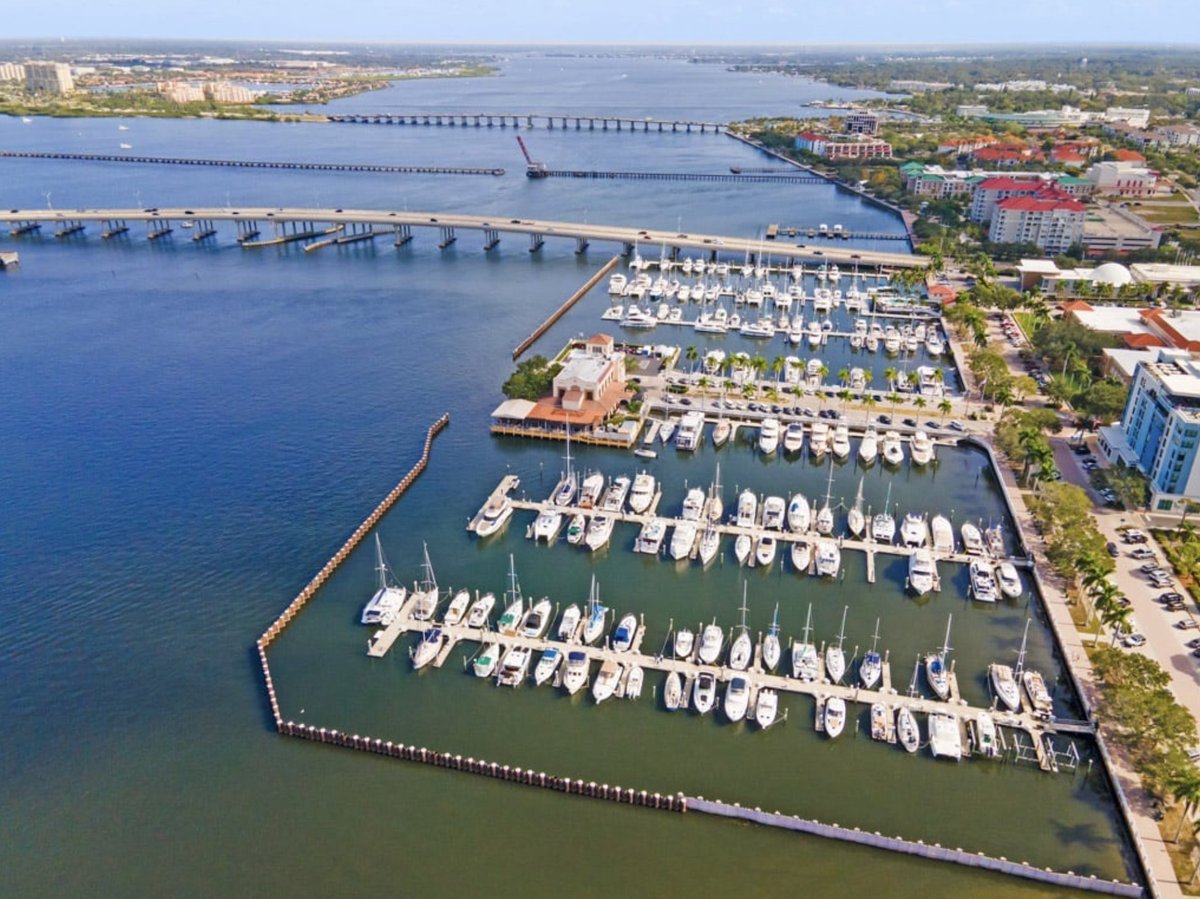 Just another perfect day in paradise! Who else loves sunny river strolls? ☀️🌴

📷 Twin Dolphin Marina 

#BradentonArea #LoveFL #BradentonFL #FloridaVacation