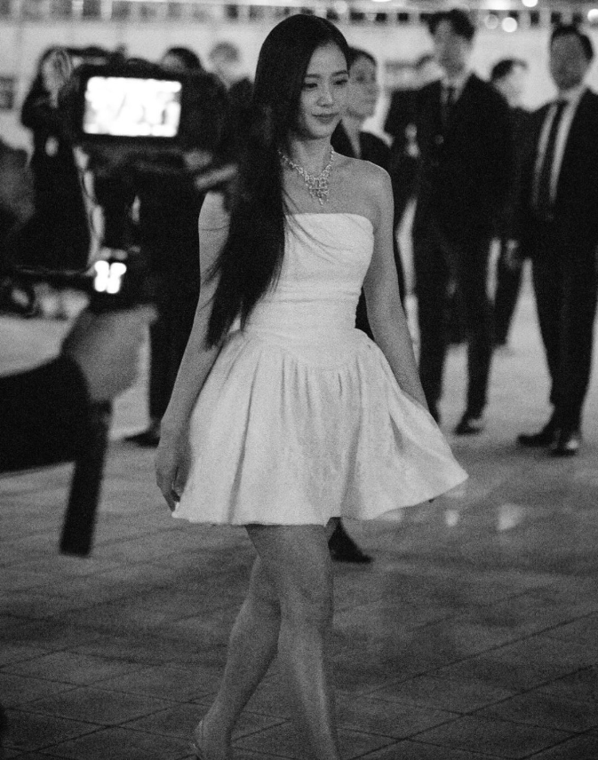 AboutMusicYT's tweet photo. BLACKPINK's Jisoo at the Cartier event today. https://t.co/jysZKaDE5t