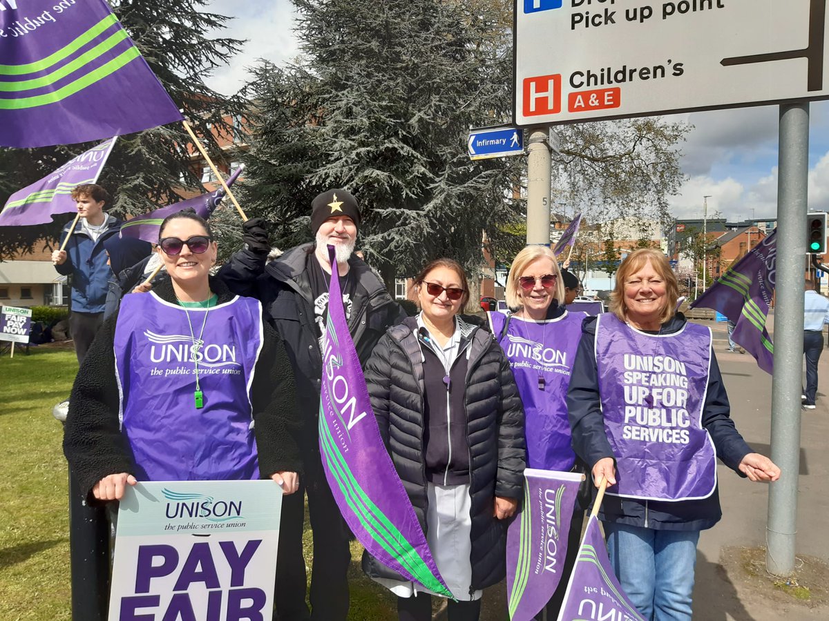 Picket line goals! ✊ Our Leicester healthcare assistants continue to amaze us with their energy and determination. The support from fellow NHS staff and the public is incredible. They'll keep striking until the Trust pay up.