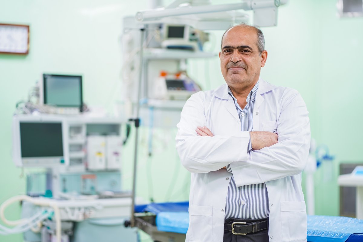 The conflict in Iraq 🇮🇶 left healthcare facilities destroyed and ill-equipped, restricting access to medical care.🏥 Today, the EU-UNDP partnership has brought complex cardiac care back to Mosul. Read Dr Ammar’s inspiring story! 🔗undp.org/iraq/stories @UNDP