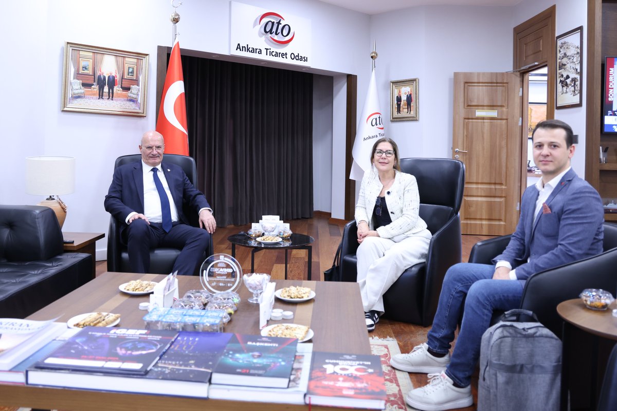 ATO Yönetim Kurulu Başkanı @GurselBaran, Yapılarda Enerji Verimliliği Derneği (@verimder) Üyeleri Nurşen Eren ve İlker Obalı’yı konuk etti.
